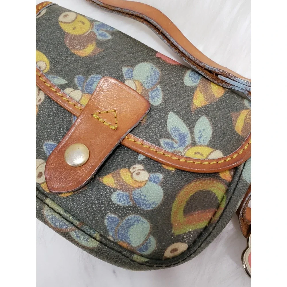 Dooney & Bourke Vintage Bumblebee Wristlet BEE LEATHER Y2K